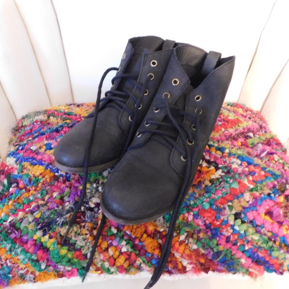 Steve Madden Combat Boot